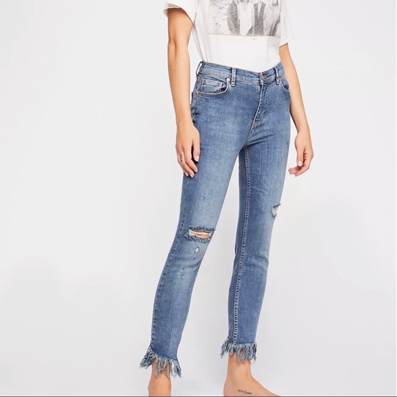 We the Free Light Wash High Rise Distressed Knees and Frayed Hem Skinny … - Picture 14 of 14